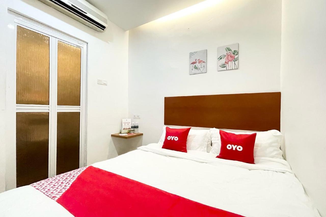 Oyo 90334 Mawlaya Hotel Bayan Lepas Eksteriør billede