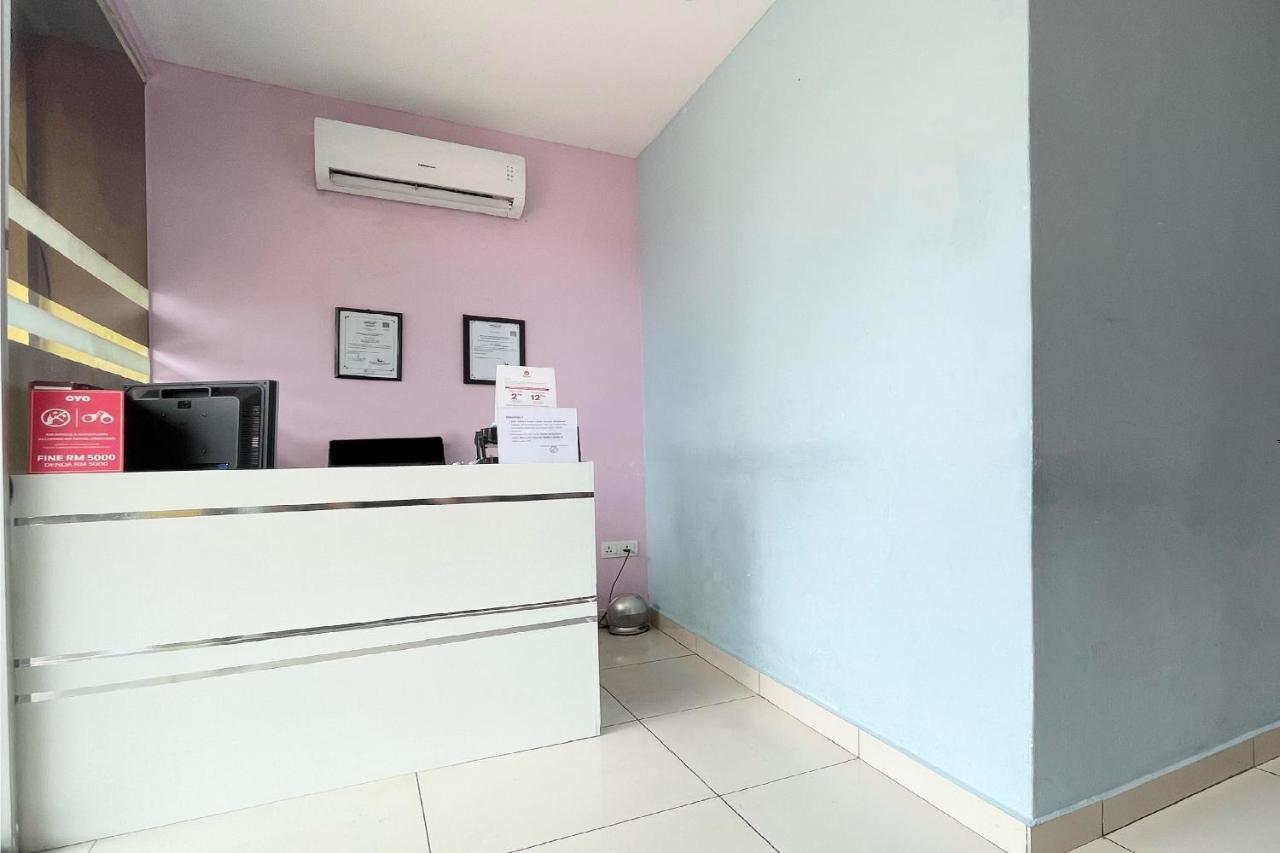 Oyo 90334 Mawlaya Hotel Bayan Lepas Eksteriør billede