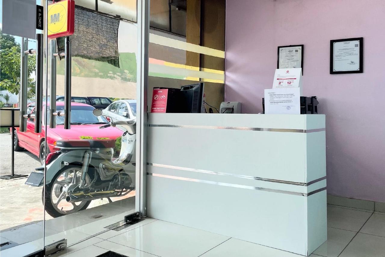 Oyo 90334 Mawlaya Hotel Bayan Lepas Eksteriør billede