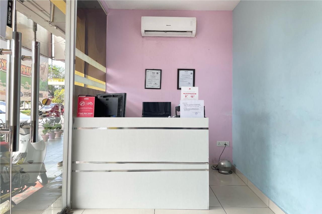 Oyo 90334 Mawlaya Hotel Bayan Lepas Eksteriør billede