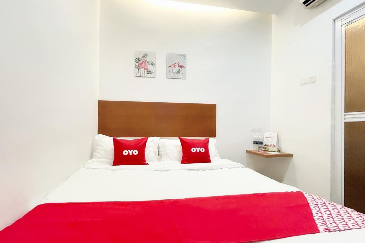 Oyo 90334 Mawlaya Hotel Bayan Lepas Eksteriør billede