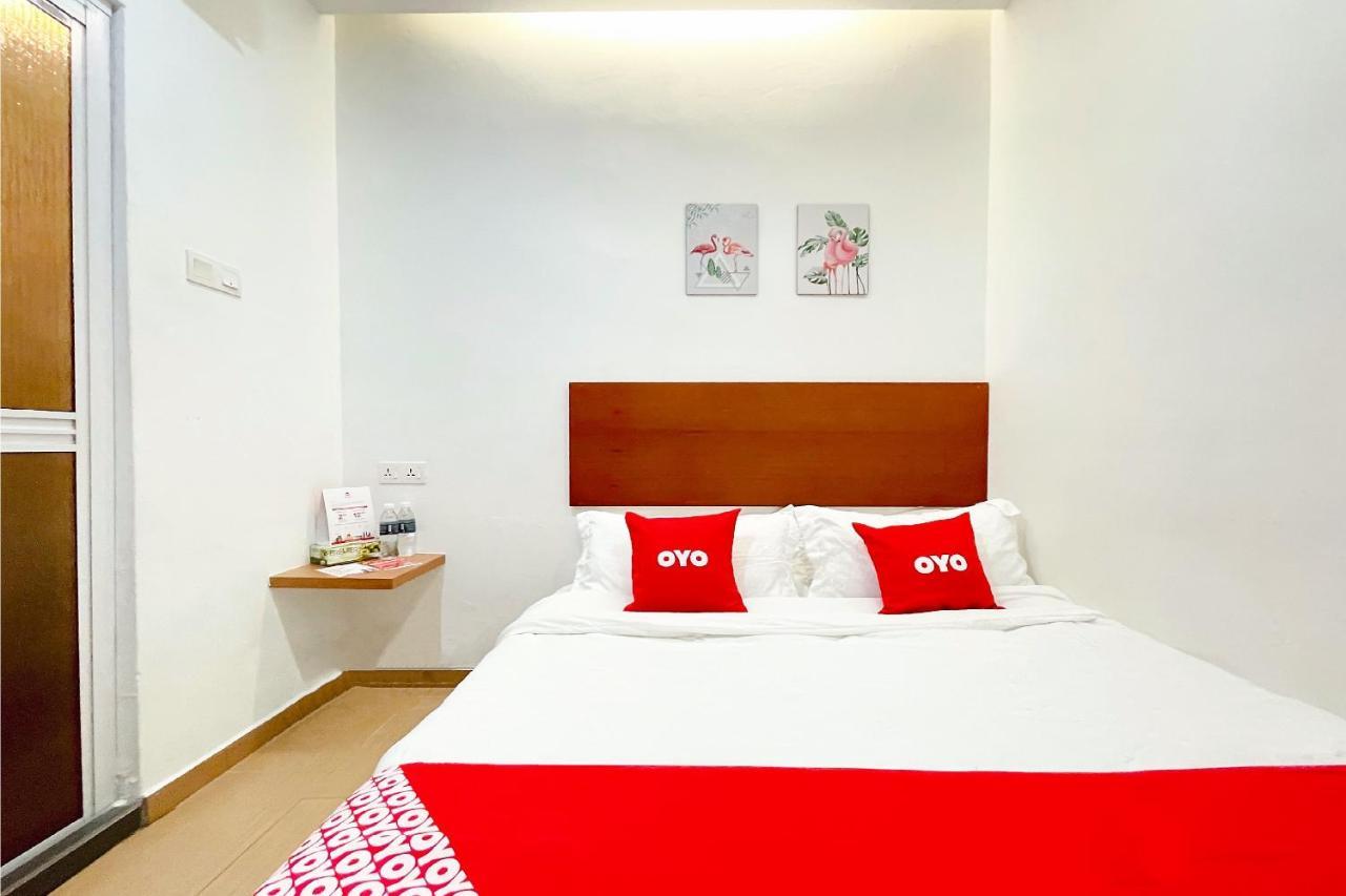 Oyo 90334 Mawlaya Hotel Bayan Lepas Eksteriør billede