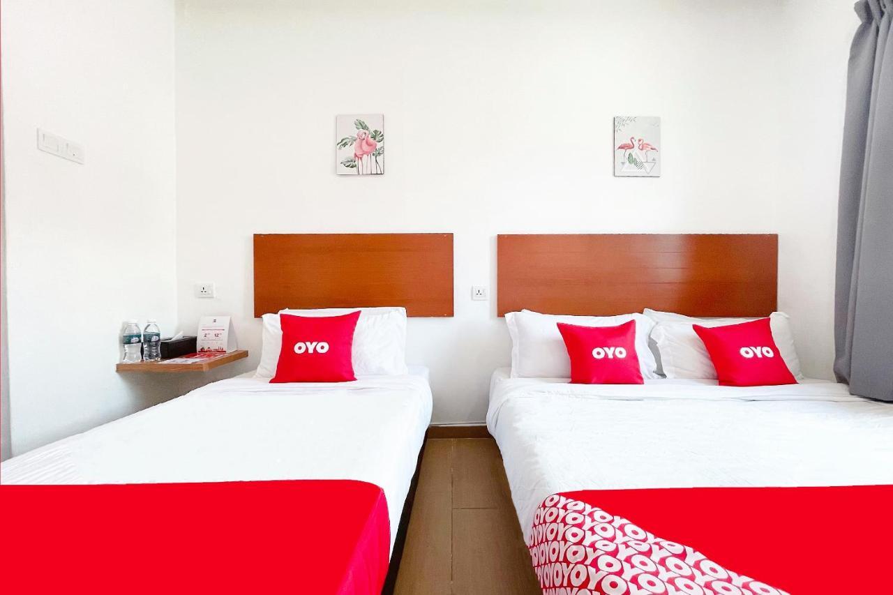 Oyo 90334 Mawlaya Hotel Bayan Lepas Eksteriør billede